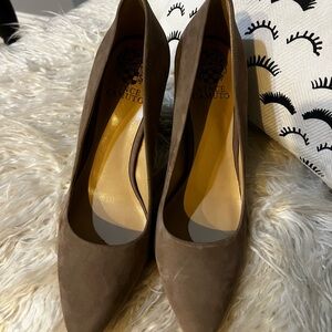 Vince Camuto Women's Tan Heels
